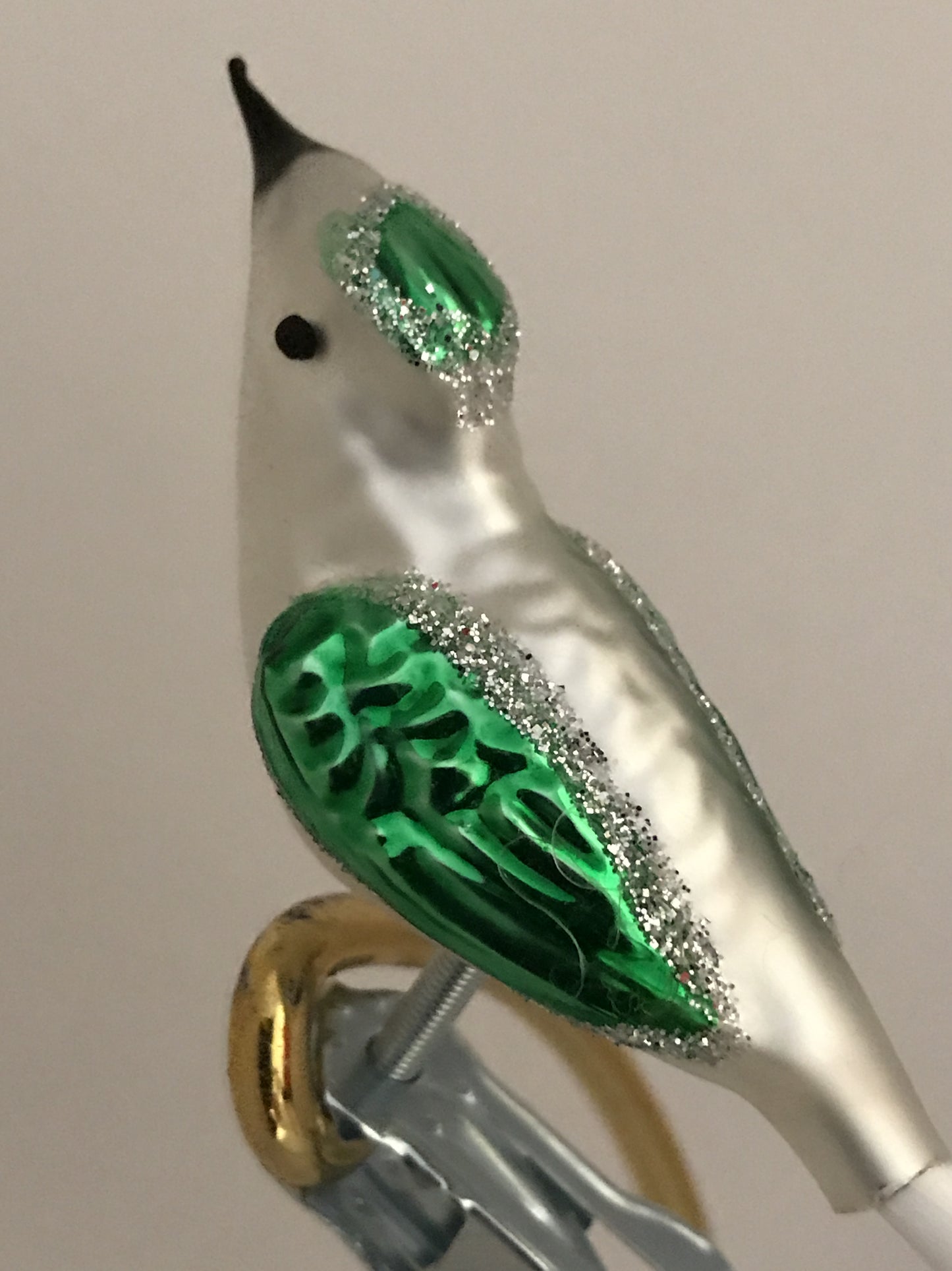 15609