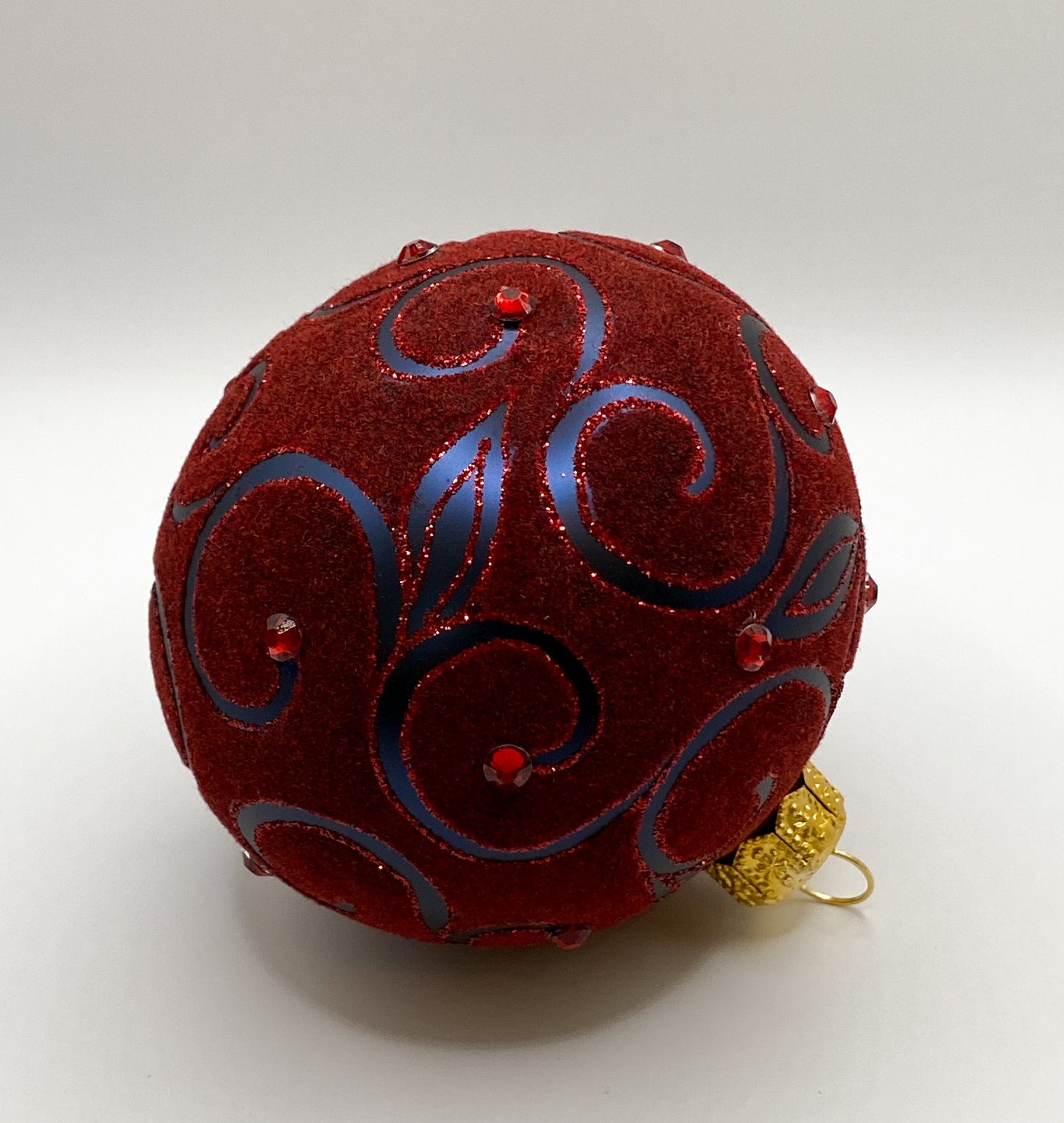 Baumschmuck-Christbaumschmuck-Christbaumkugel-dunkelrot-Ranken-weihnachts-deko-ch-Galerie-Luechinger1