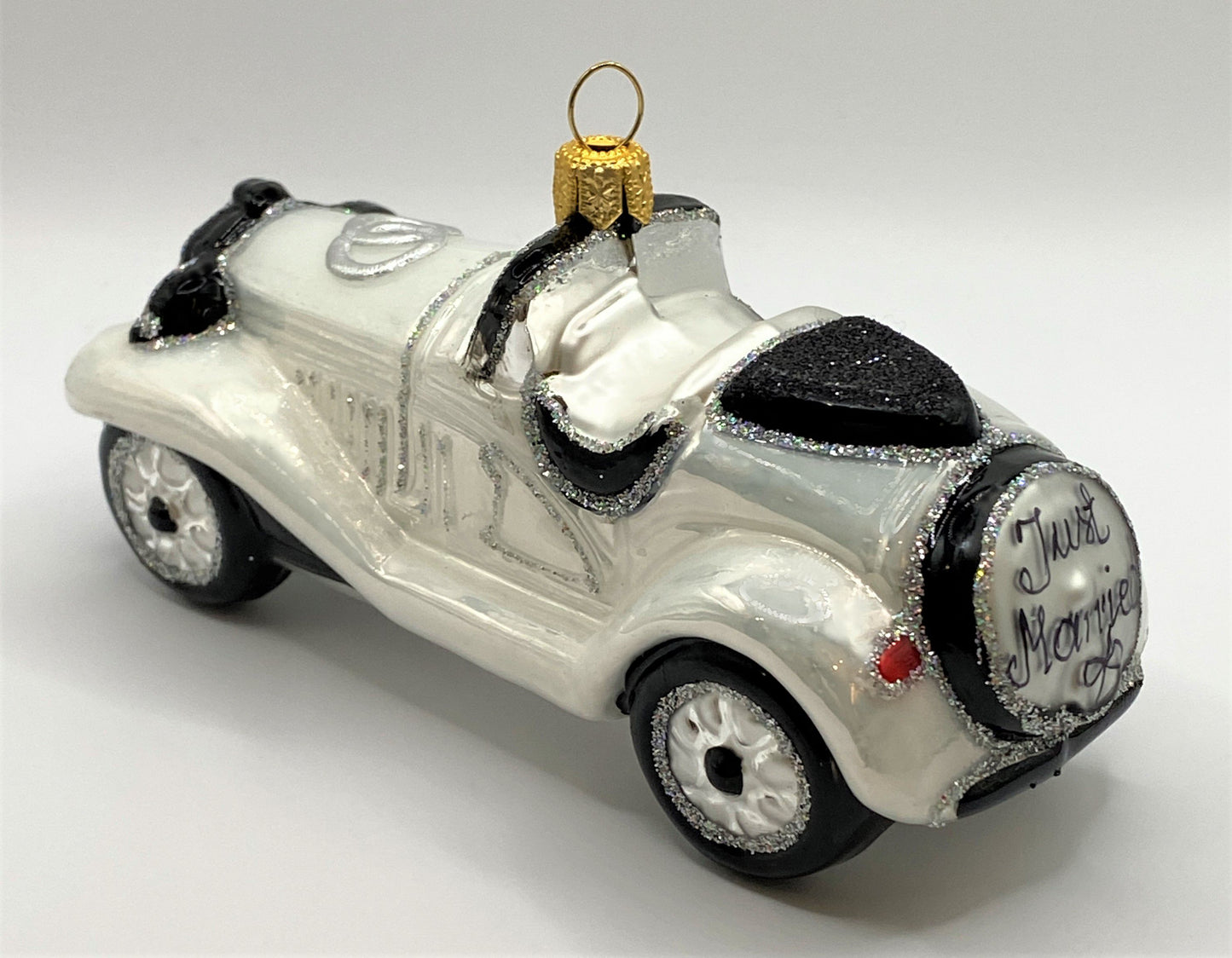 Baumschmuck-Christbaumschmuck-Hochzeitsauto-Just-Married-Vintage-Auto-weihnachts-deko-ch-Galerie-Luechinger-6