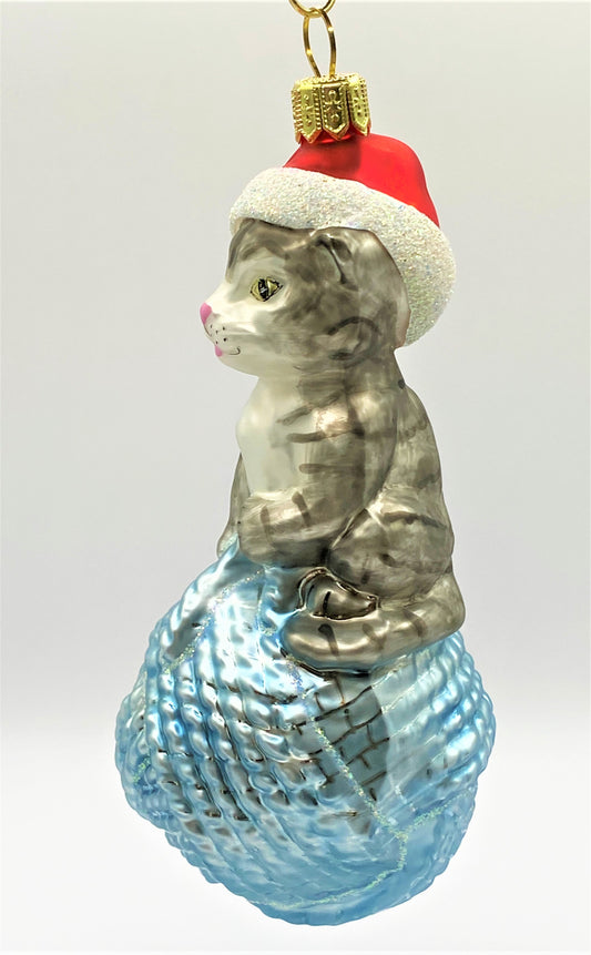 Baumschmuck-Christbaumschmuck-Katze-Weihnachtsmuetze-Wolle-weihnachts-deko-ch-Galerie-Luechinger-2