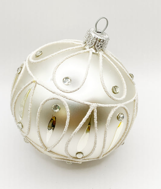 Baumschmuck-Christbaumschmuck-Kugel-weiss-silber-weihnachts-deko-ch-Galerie-Luechinger5