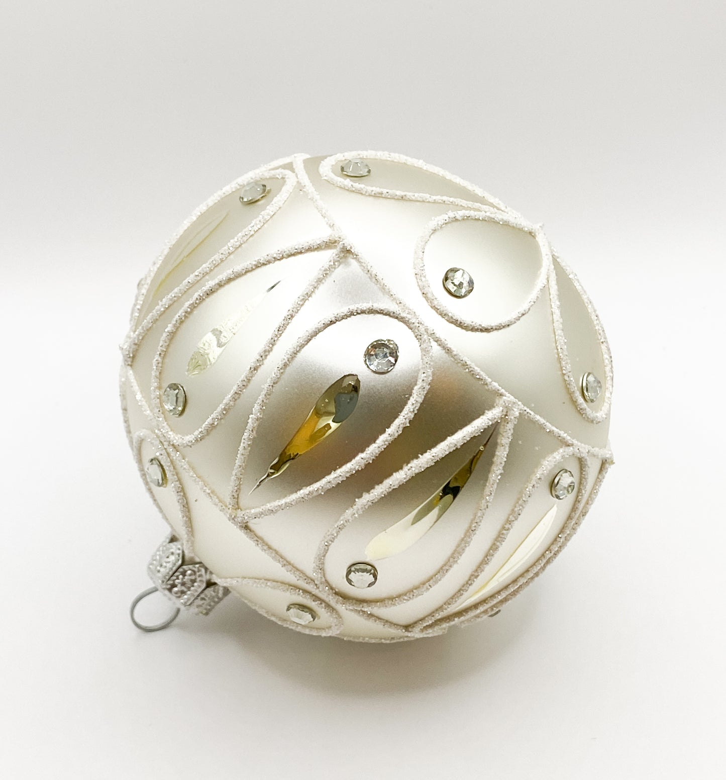 Baumschmuck-Christbaumschmuck-Kugel-weiss-silber-weihnachts-deko-ch-Galerie-Luechinger6