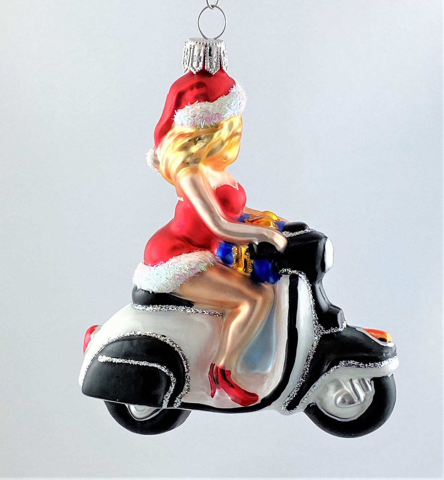 Baumschmuck-Christbaumschmuck-Santa-Girl-Motorroller-Vespa-weihnachts-deko-ch-Galerie-Luechinger-4
