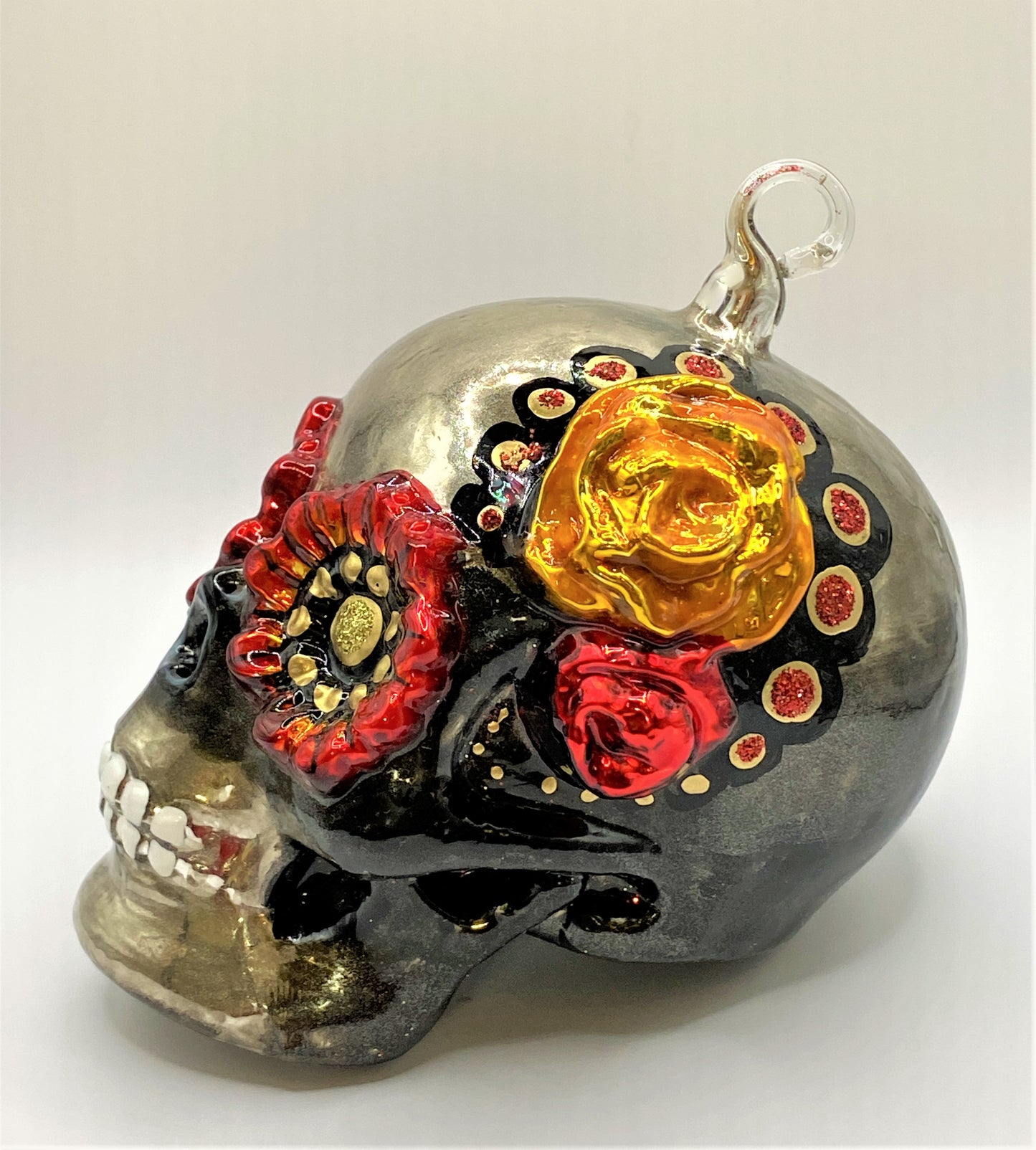 Baumschmuck-Christbaumschmuck-Totenkopf-Schaedel-Dia-de-Muertos-Komozja-Mostowski-weihnachts-deko-ch-Galerie-Luechinger-10