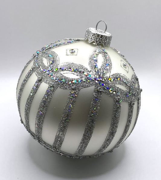 Baumschmuck-Christbaumschmuck-Weihnachts-Kugel-silber-weiss-Biedermeier-weihnachts-deko-ch-Galerie-Luechinger-2