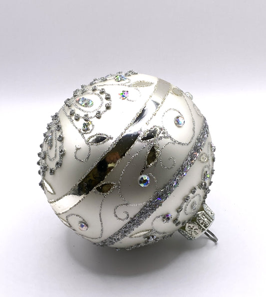 Baumschmuck-Christbaumschmuck-Weihnachts-Kugel-silber-weiss-weihnachts-deko-ch-Galerie-Luechinger-9