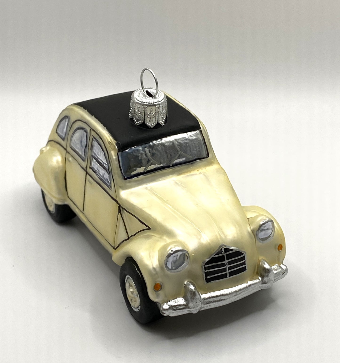 Baumschmuck-Christbaumschmuck-Weisser-Deux-Chevaux-Oltimer-Frankreich-Kultauto-weihnachts-deko-ch-Galerie-Luechinger-2