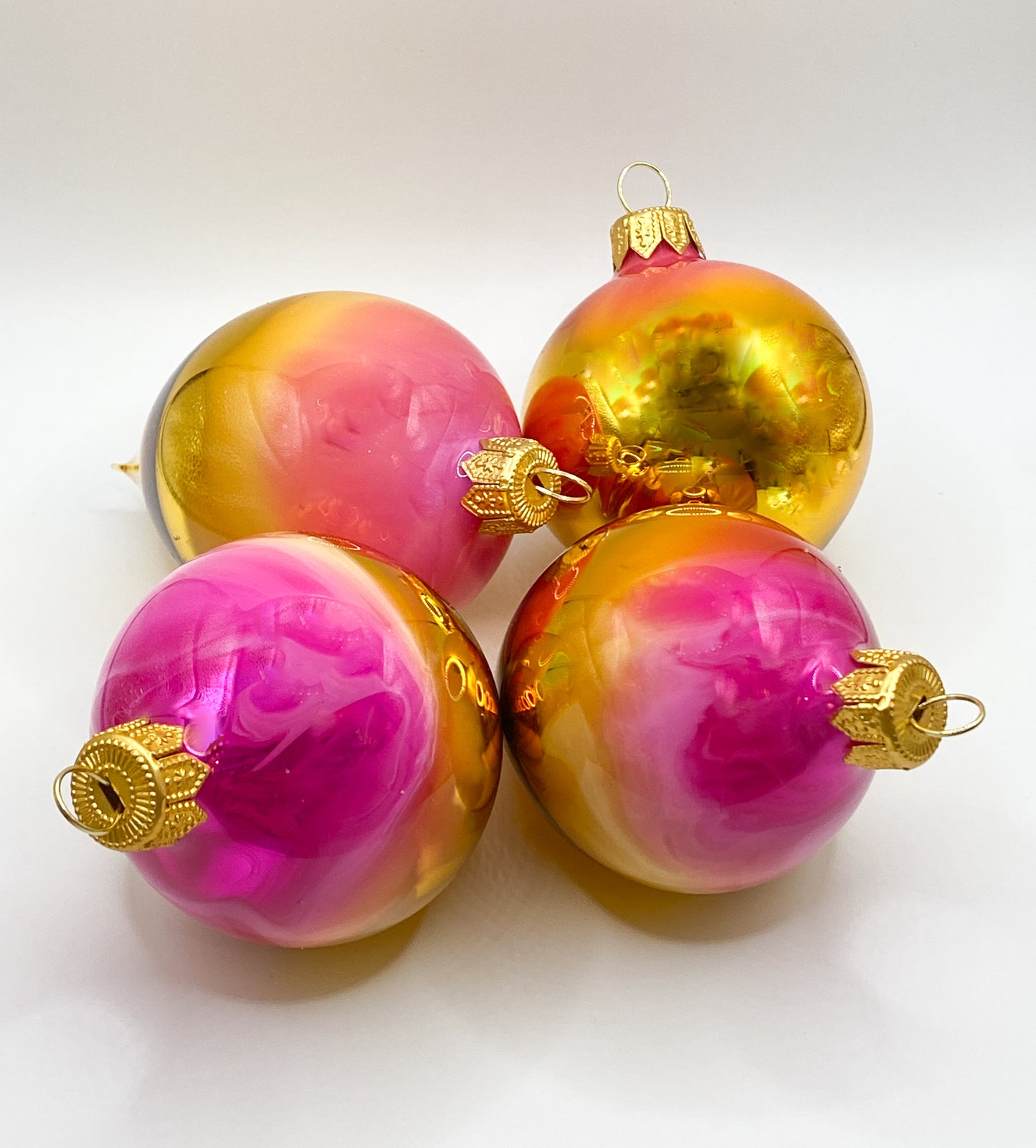Baumschmuck-Christbaumschmuck-Zapfen-marmoriert-weihnachts-deko-ch-Galerie-Luechinger-ch