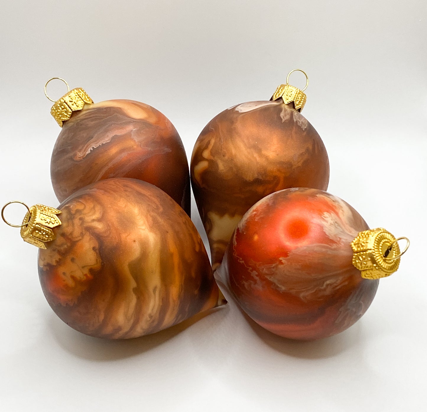 Baumschmuck-Christbaumschmuck-Zapfen-marmoriert-weihnachts-deko-ch-Galerie-Luechinger-ch10