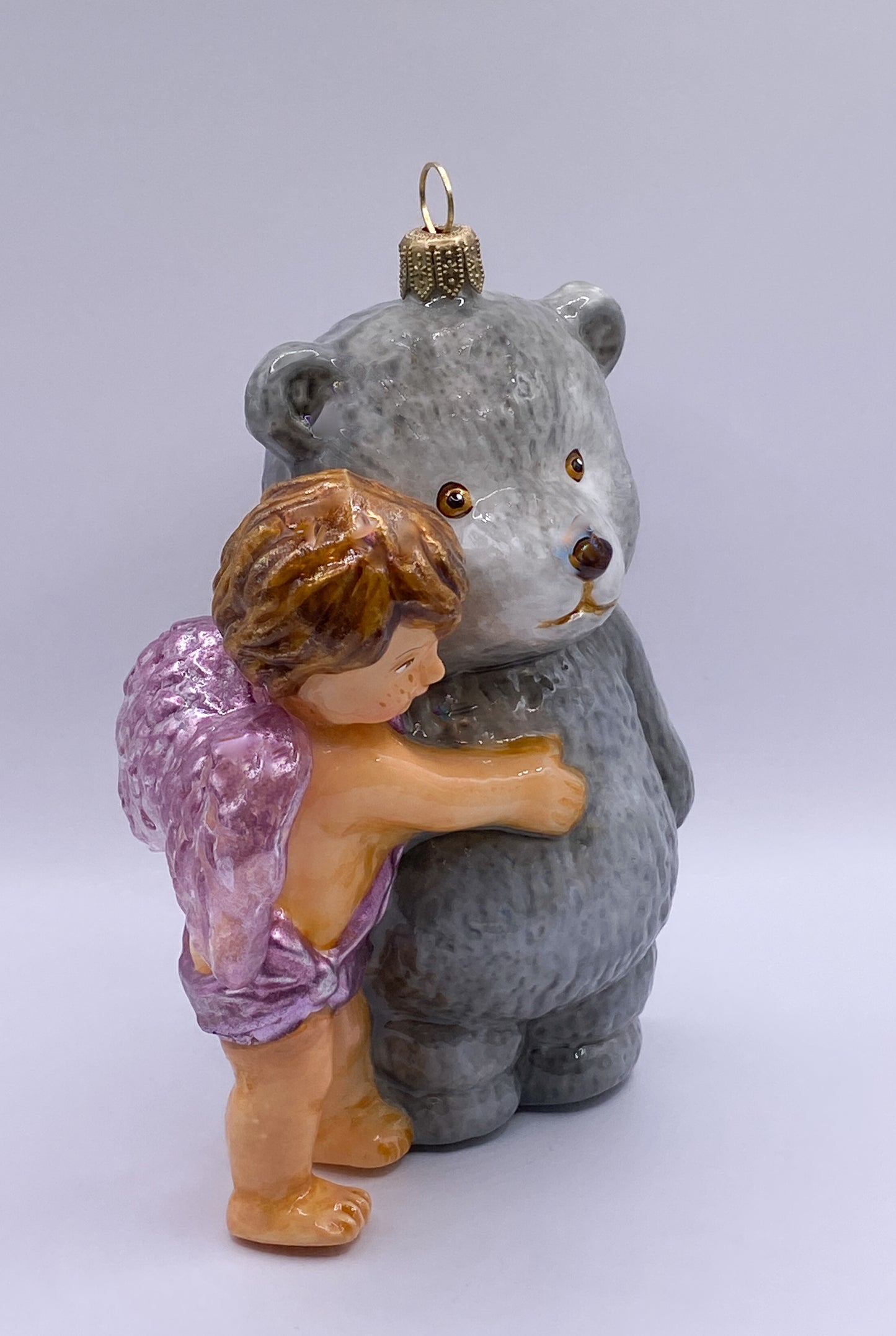 Baumschmuck-Christbaumschmuck-atlasart-engel-baer-umarmung-weihnachts-deko-ch-Galerie-Luechinger2