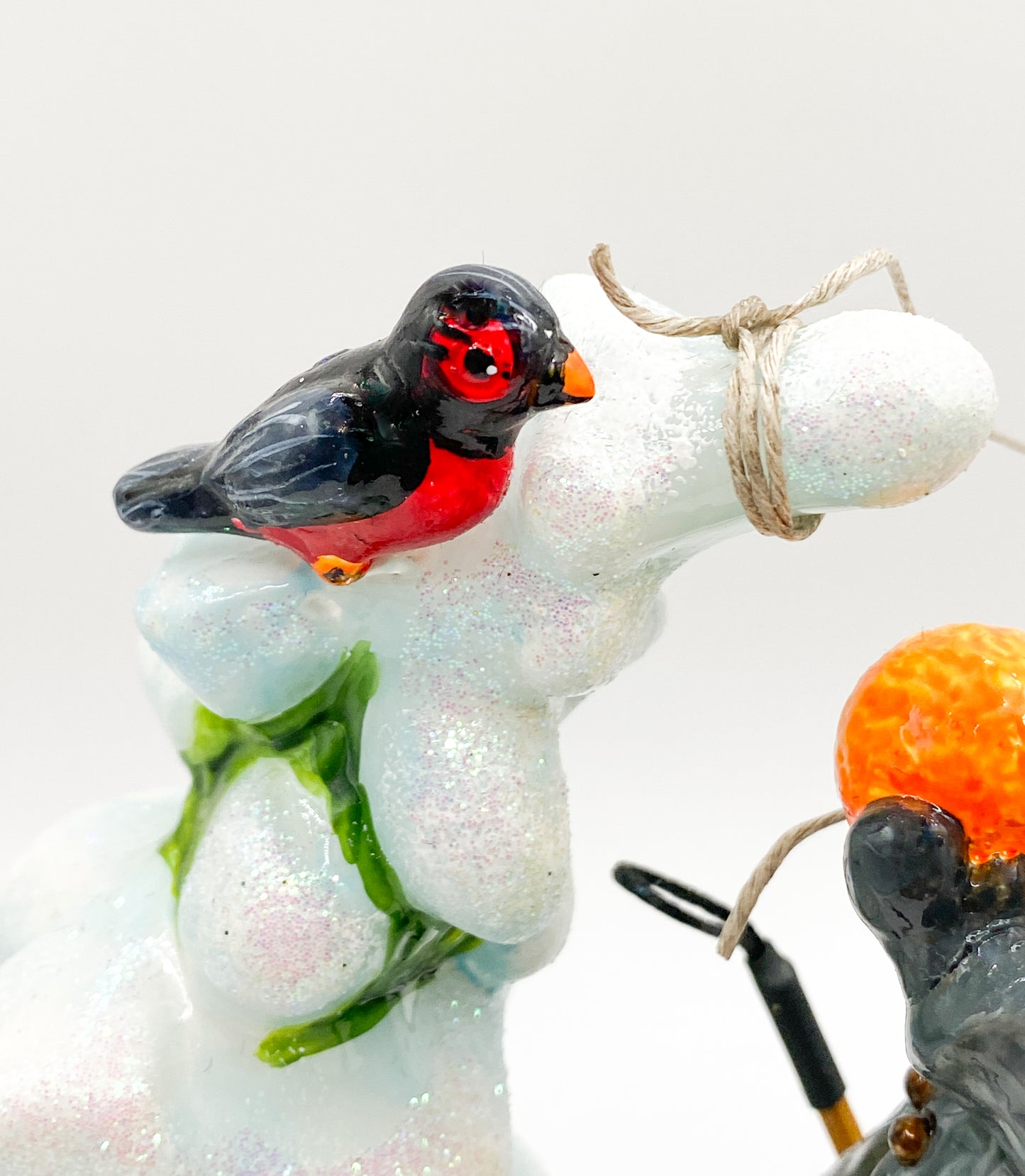 Baumschmuck-Christbaumschmuck-atlasart-maedchen-weihnachtsbaum-orange-skifahren-weihnachts-deko-ch-Galerie-Luechinger1