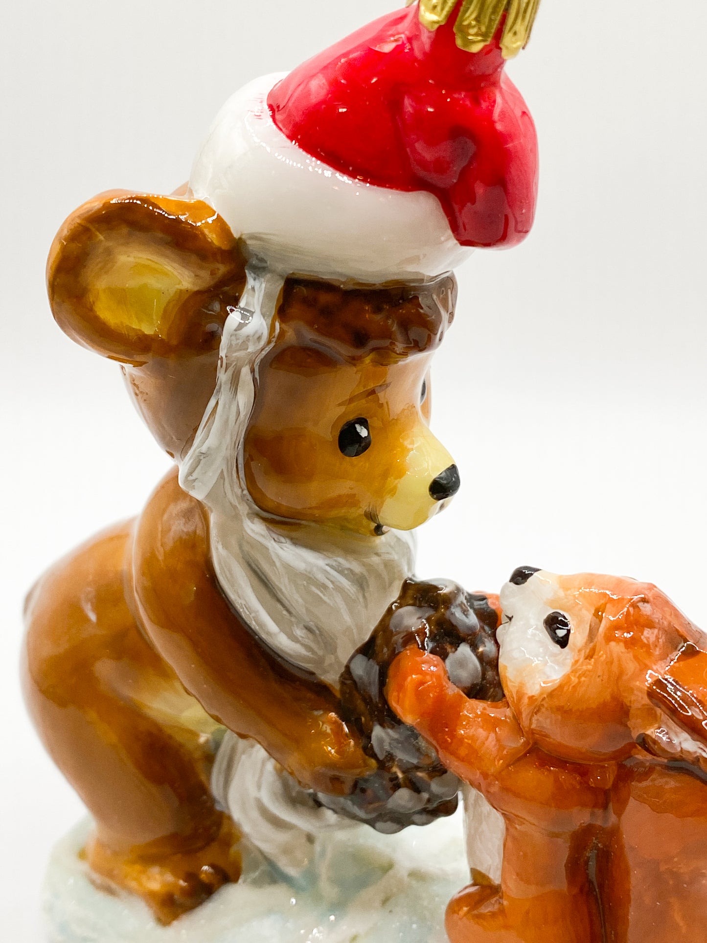 Baumschmuck-Christbaumschmuck-baer-santa-bart-eichhoernchen-eichel-mostowski-komozja-weihnachts-deko-ch-Galerie-Luechinger3