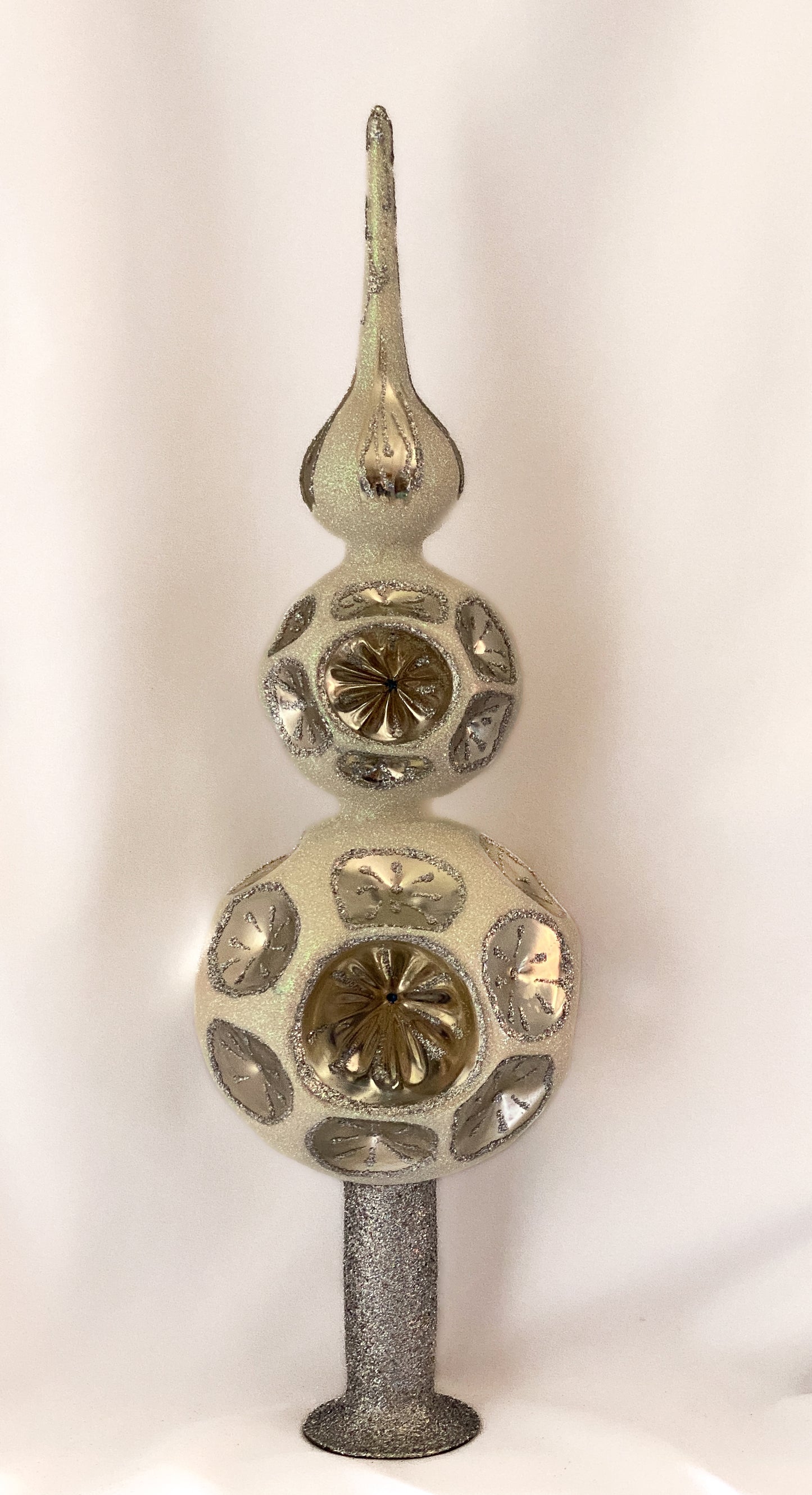 Baumschmuck-Christbaumschmuck-baumspitze-weiss-silber-reflex-weihnachts-deko-ch-Galerie-Luechinger