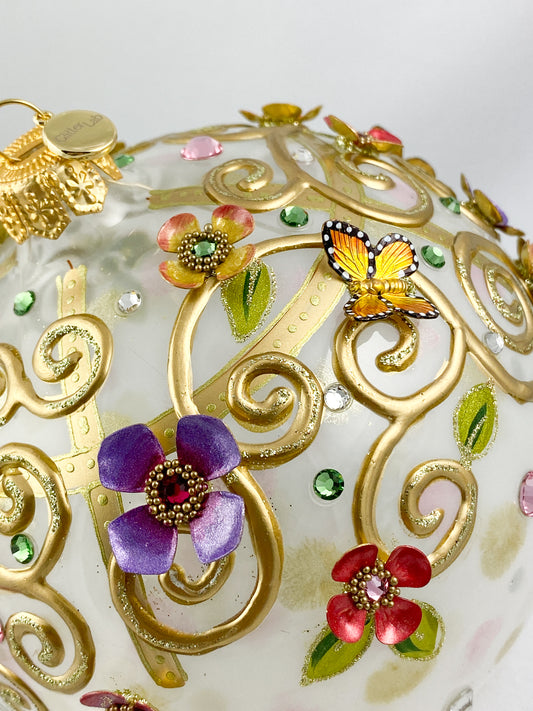 Baumschmuck-Christbaumschmuck-bluete-ranken-schmetterling-kugel-weihnachts-deko-ch-Galerie-Luechinger1