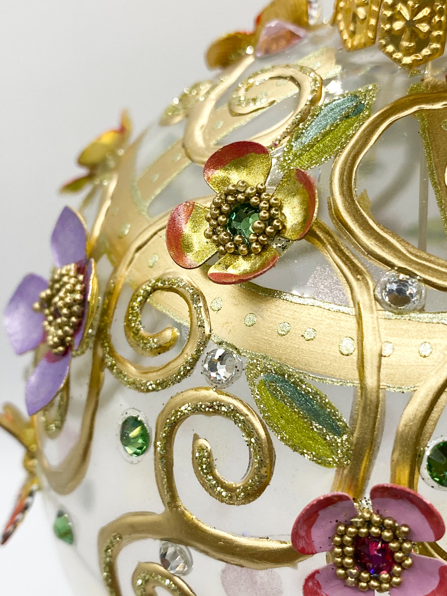 Baumschmuck-Christbaumschmuck-bluete-ranken-schmetterling-weihnachts-deko-ch-Galerie-Luechinger9