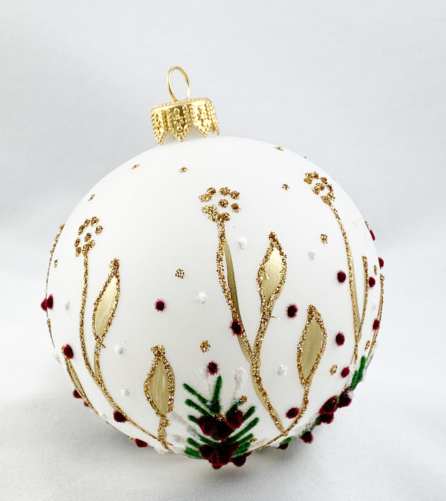 Baumschmuck-Christbaumschmuck-christbaumkugel-weiss-blaetter-ranken-natur-weihnachts-deko-ch-Galerie-Luechinger