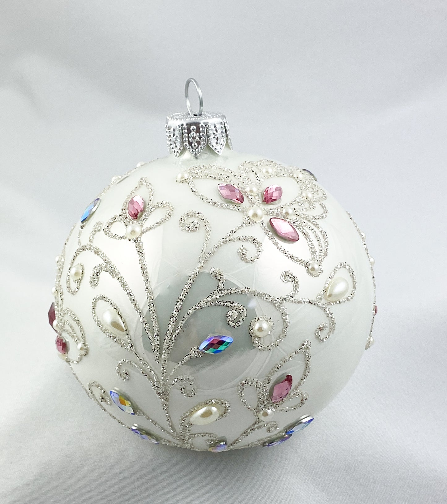 Baumschmuck-Christbaumschmuck-christbaumkugel-weiss-blueten-weihnachts-deko-ch-Galerie-Luechinger5