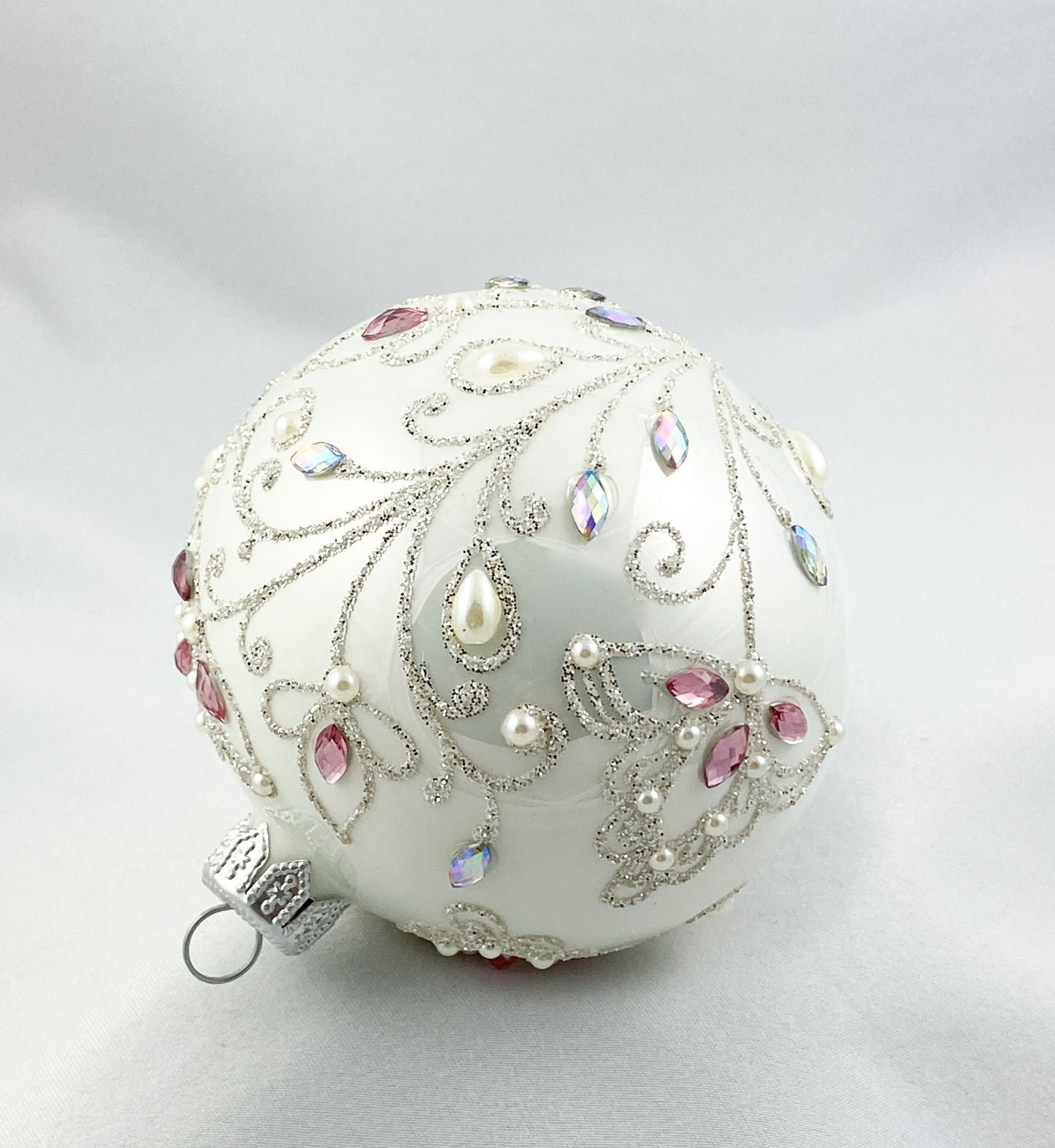 Baumschmuck-Christbaumschmuck-christbaumkugel-weiss-blueten-weihnachts-deko-ch-Galerie-Luechinger6
