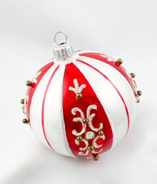 Baumschmuck-Christbaumschmuck-christbaumkugel-weiss-rot-weihnachts-deko-ch-Galerie-Luechinger1