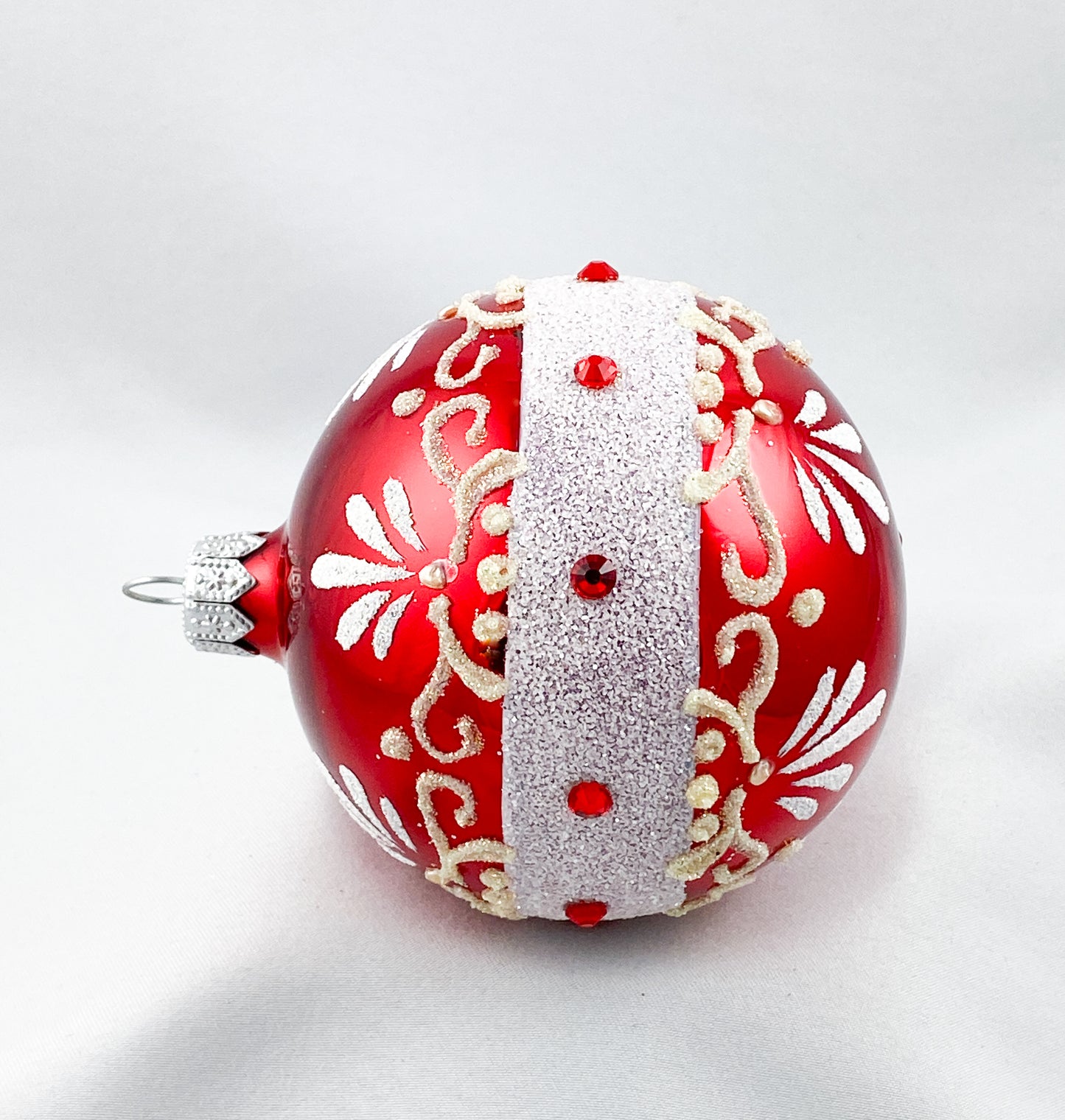 Baumschmuck-Christbaumschmuck-christbaumkugel-weiss-rot-weihnachts-deko-ch-Galerie-Luechinger11