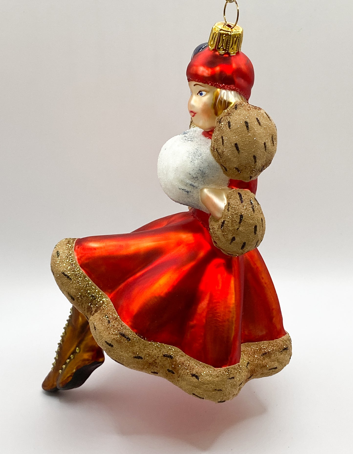 Baumschmuck-Christbaumschmuck-damenkleid-wintercape-muff-mostowski-komozja-weihnachts-deko-ch-Galerie-Luechinger3