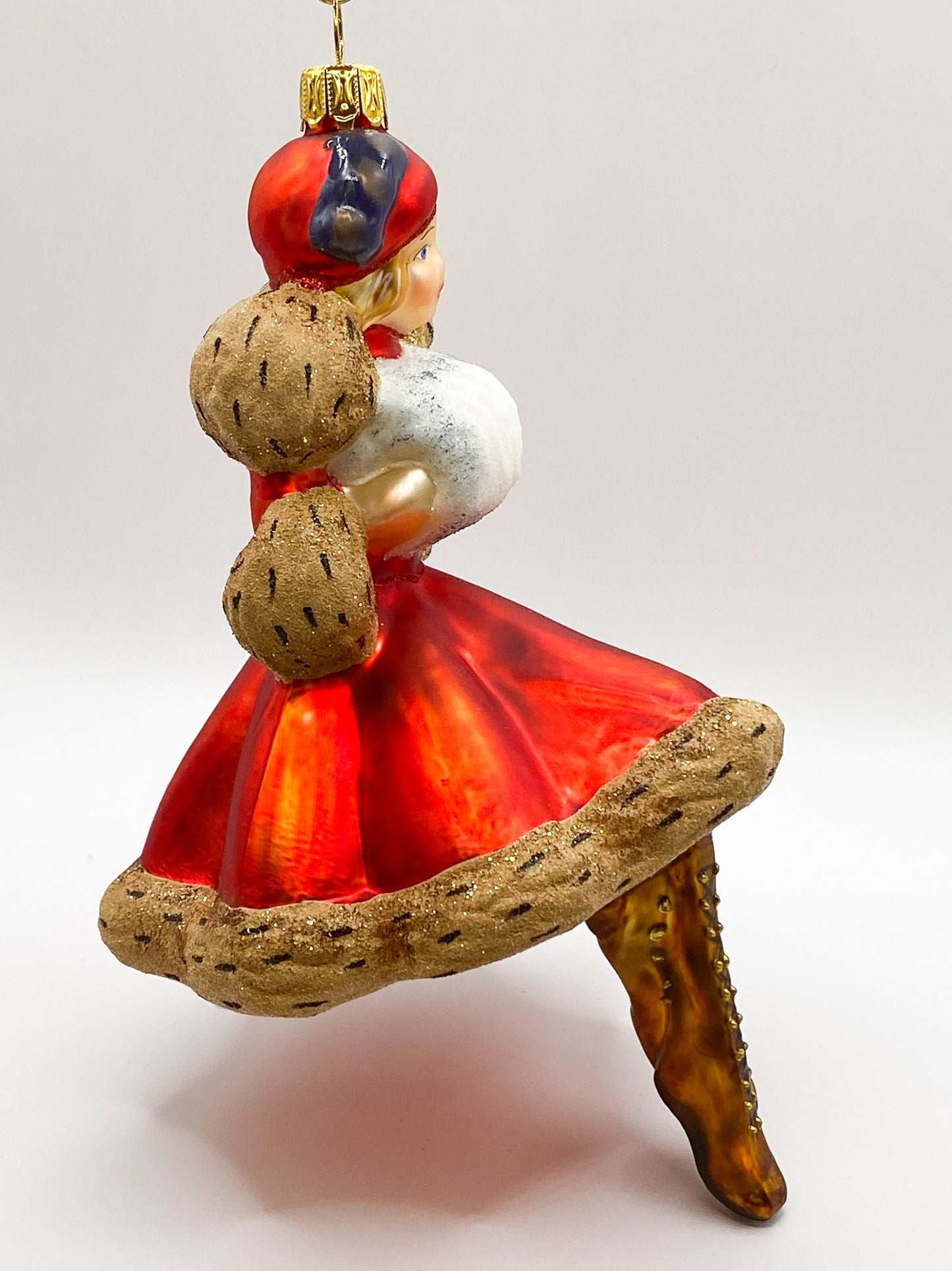 Baumschmuck-Christbaumschmuck-damenkleid-wintercape-muff-mostowski-komozja-weihnachts-deko-ch-Galerie-Luechinger5