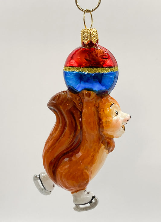 Baumschmuck-Christbaumschmuck-eichhoernchen-schlittschuh-wintersport-christbaumkugel-mostowski-komozja-weihnachts-deko-ch-Galerie-Luechinger1