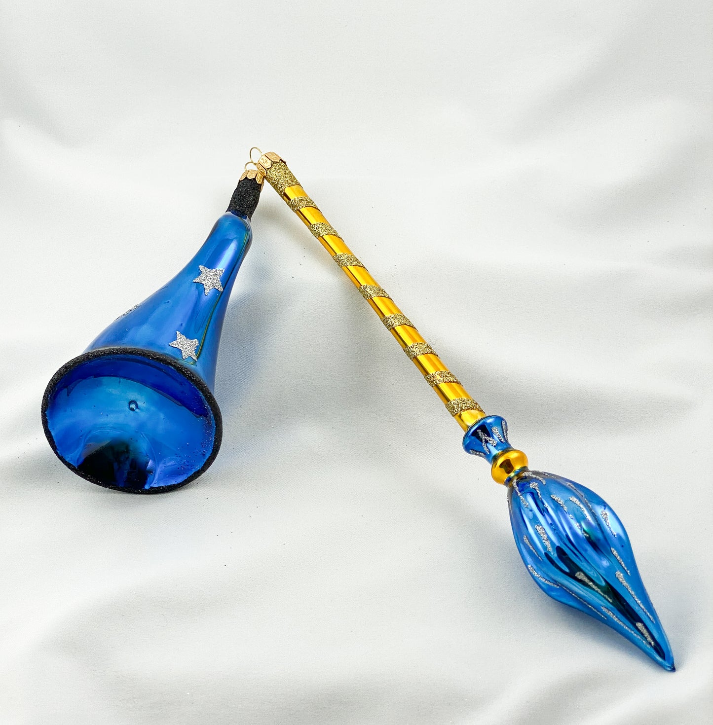 Baumschmuck-Christbaumschmuck-hexe-besen-fliegen-zaubern-maerchen-weihnachts-deko-ch-Galerie-Luechinger2