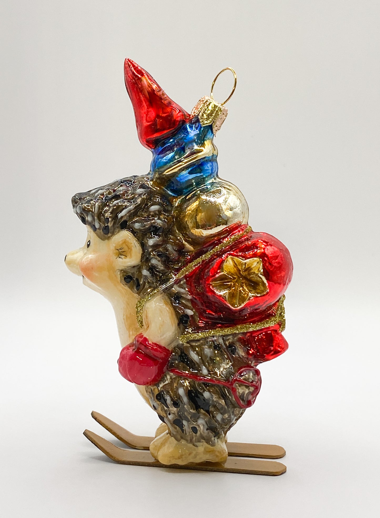 Baumschmuck-Christbaumschmuck-igel-ski-fahren-wintersport-christbaumkugel-mostowski-komozja-weihnachts-deko-ch-Galerie-Luechinger3