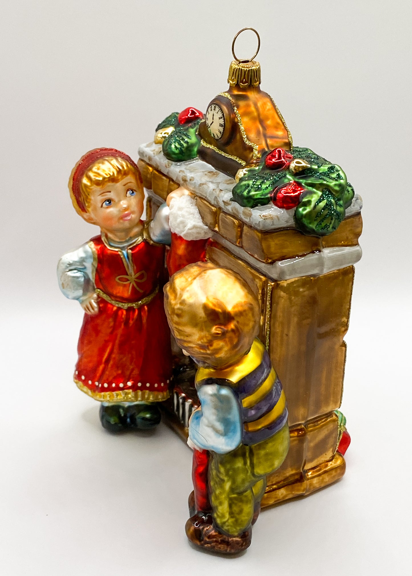 Baumschmuck-Christbaumschmuck-kinder-kamin-feuer-weihnachtsstrumpf-weihnachtssocke-mostowski-komozja-weihnachts-deko-ch-Galerie-Luechinger3