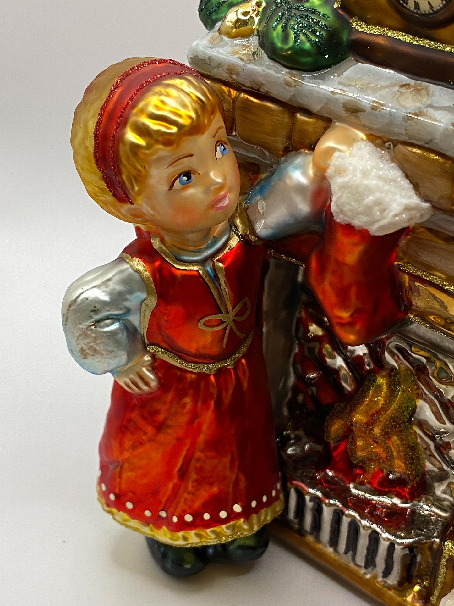 Baumschmuck-Christbaumschmuck-kinder-kamin-feuer-weihnachtsstrumpf-weihnachtssocke-mostowski-komozja-weihnachts-deko-ch-Galerie-Luechinger5