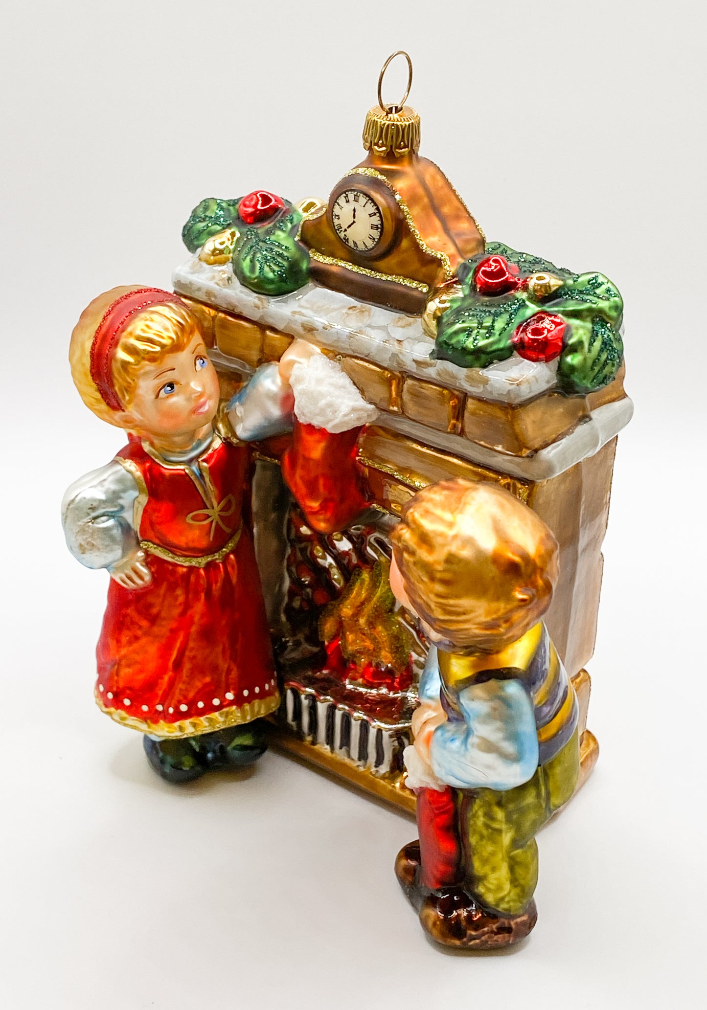 Baumschmuck-Christbaumschmuck-kinder-kamin-feuer-weihnachtsstrumpf-weihnachtssocke-mostowski-komozja-weihnachts-deko-ch-Galerie-Luechinger6