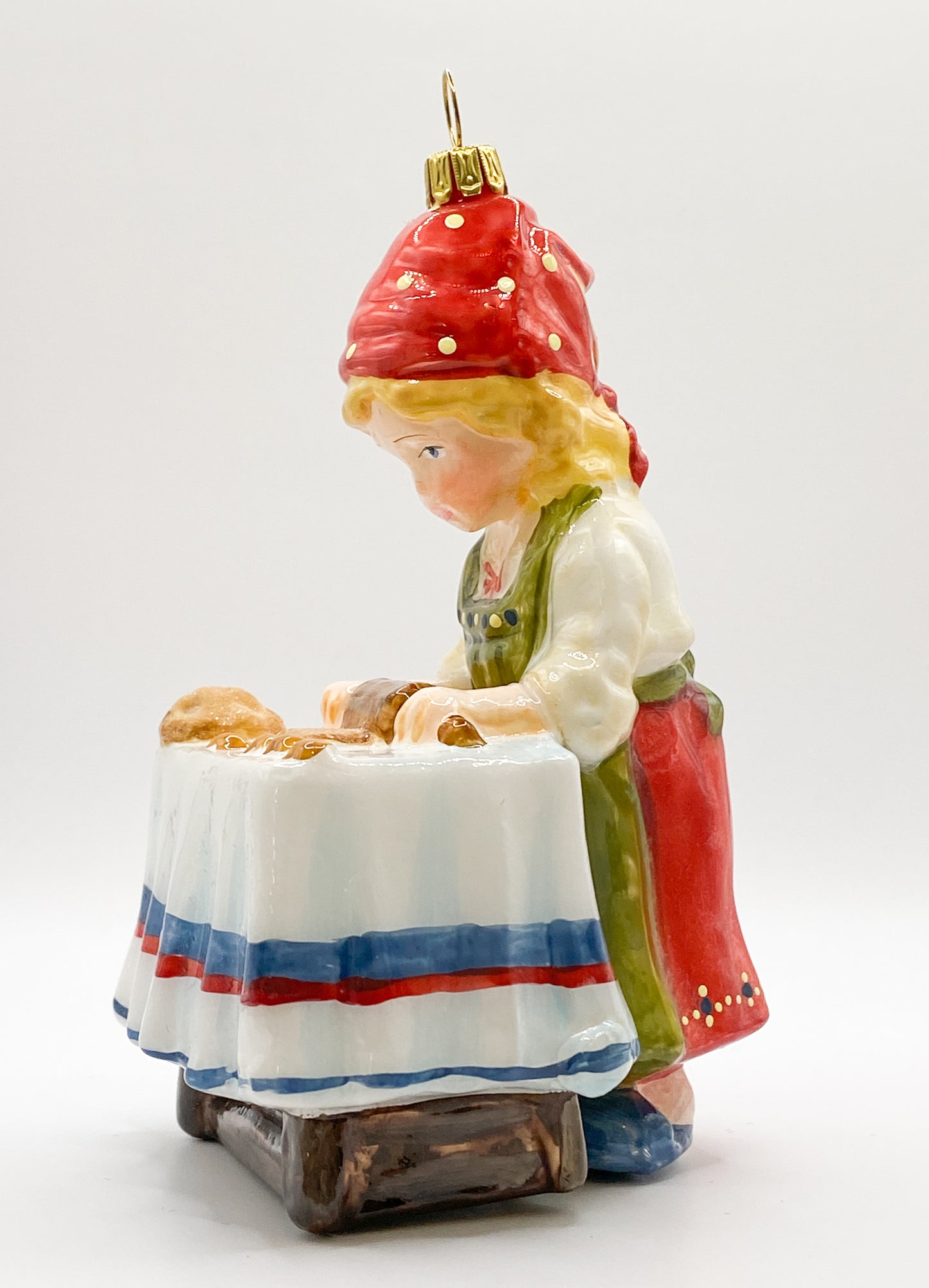 Baumschmuck-Christbaumschmuck-kuchen-backen-maedchen-winterfreude-mostowski-komozja-weihnachts-deko-ch-Galerie-Luechinger4