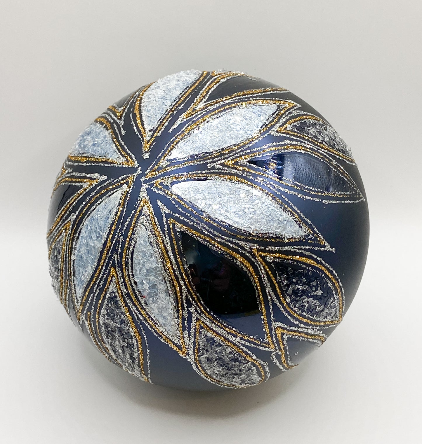 Baumschmuck-Christbaumschmuck-kugel-dunkelblau-blaetter-weihnachts-deko-ch-Galerie-Luechinger2