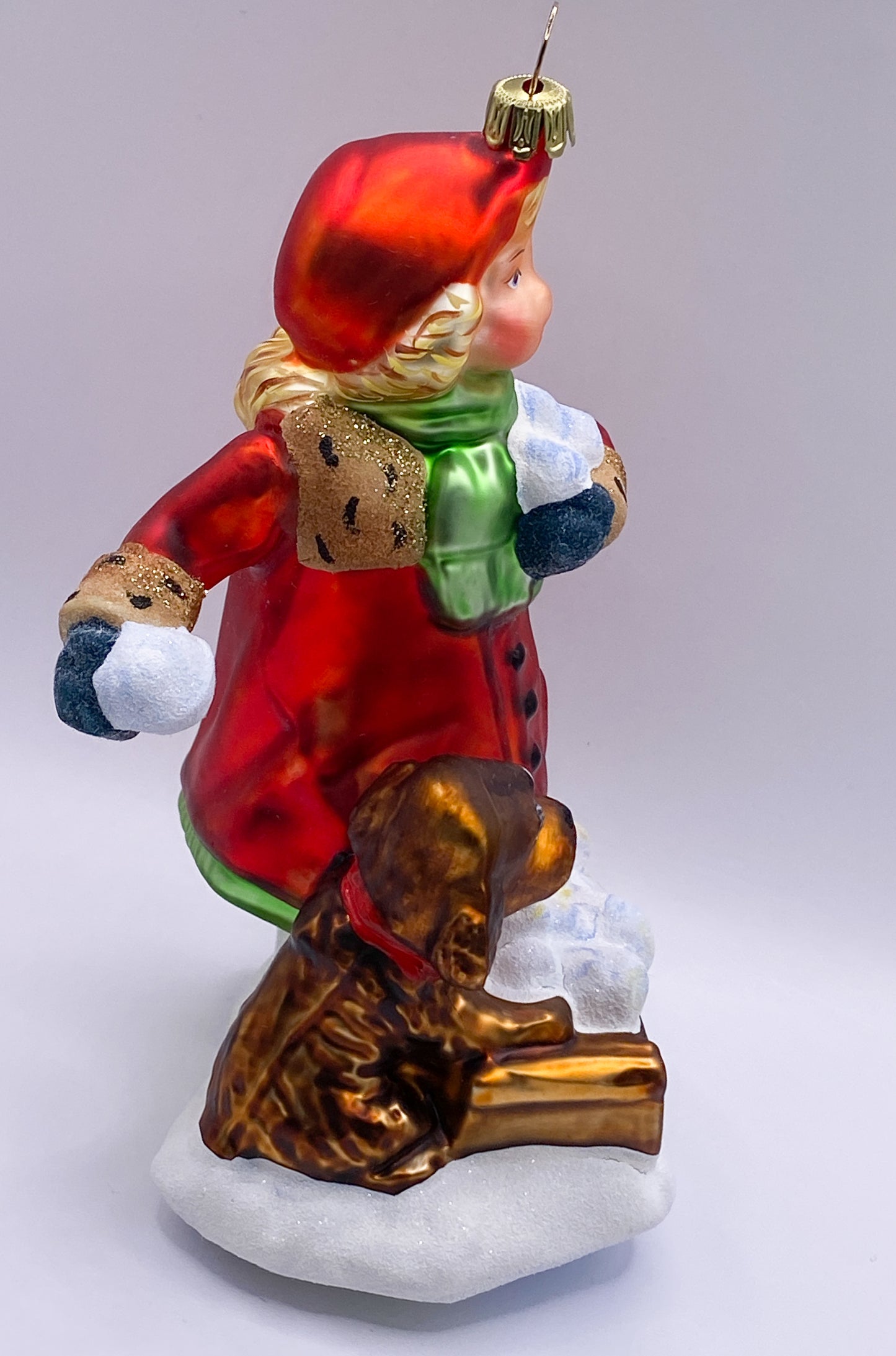 Baumschmuck-Christbaumschmuck-maedchen-schlitten-schneeball-weihnachts-deko-ch-Galerie-Luechinger1