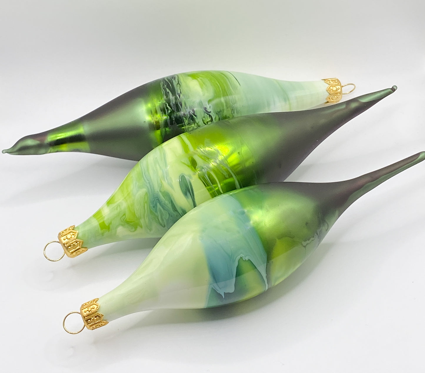 Baumschmuck-Christbaumschmuck-olive-marmoriert-gruen-weihnachts-deko-ch-Galerie-Luechinger2