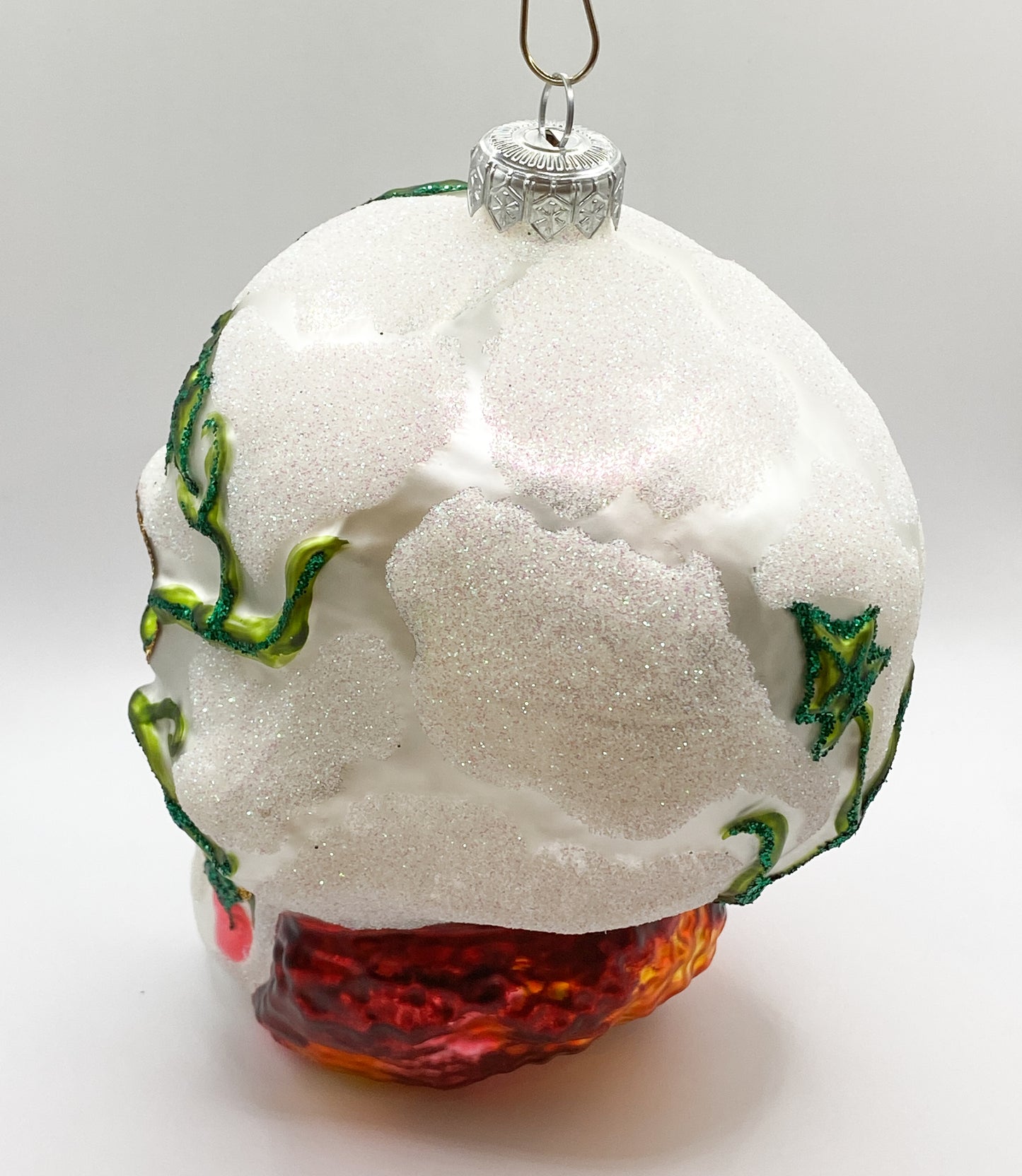 Baumschmuck-Christbaumschmuck-schaedel-totenkopf-efeu-ranken-weihnachts-deko-ch-Galerie-Luechinger4