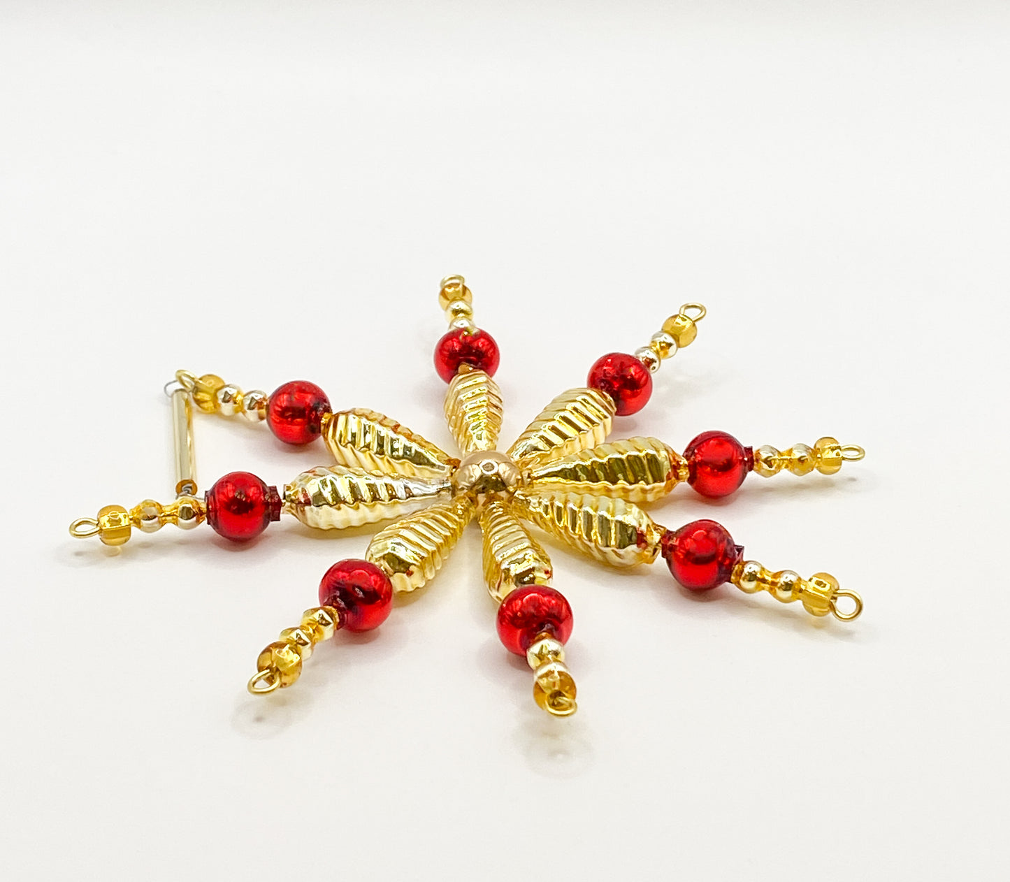 Baumschmuck-Christbaumschmuck-schneeflocke-gablonz-perlen-weihnachts-deko-ch-Galerie-Luechinger6