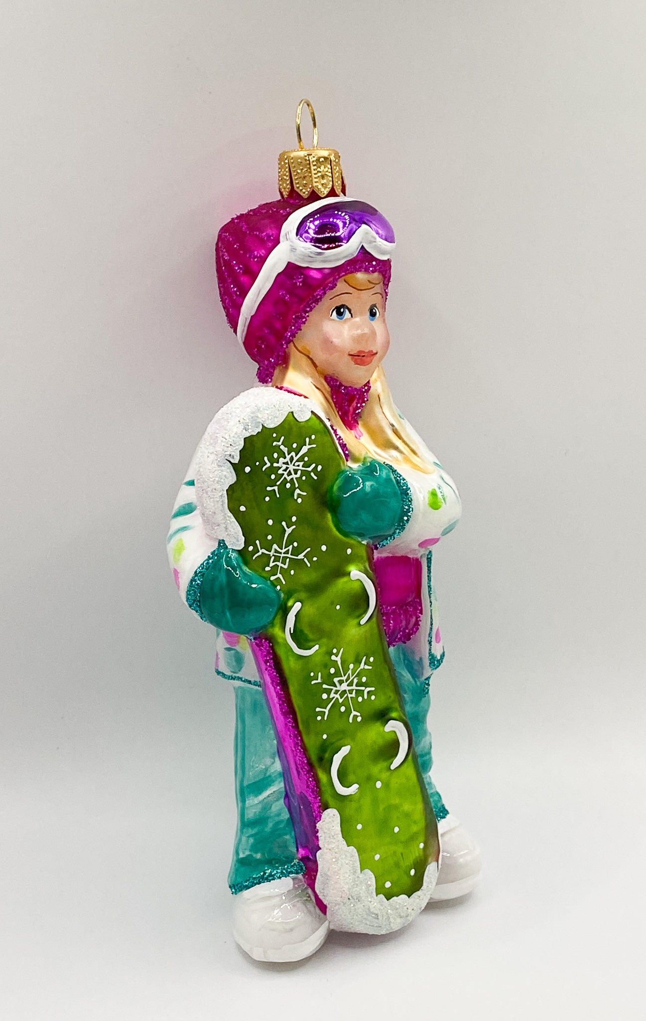 Mädchen mit Snowboard