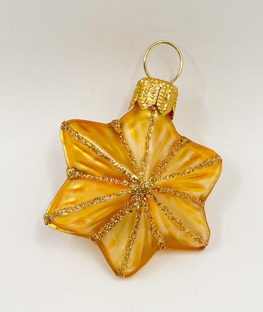 Mattes goldenes Sternchen