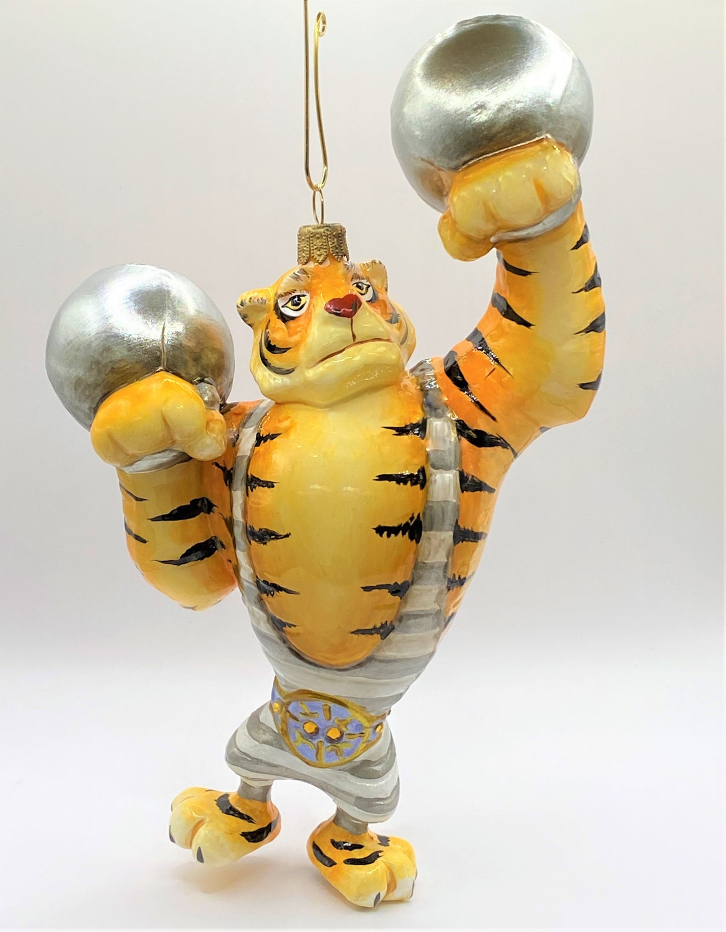Weihnachtsschmuck-Christbaumschmuck-AtlasArt-Tiger-Gewichte-stemmen-Kraft-weihnachts-deko-ch-Galerie-LuechingerIMG_0001