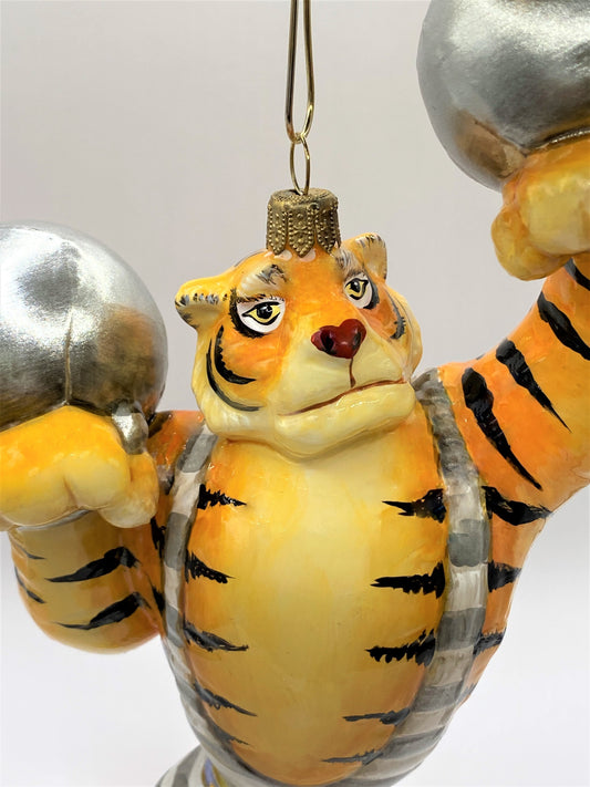 Weihnachtsschmuck-Christbaumschmuck-AtlasArt-Tiger-Gewichte-stemmen-Kraft-weihnachts-deko-ch-Galerie-LuechingerIMG_0003