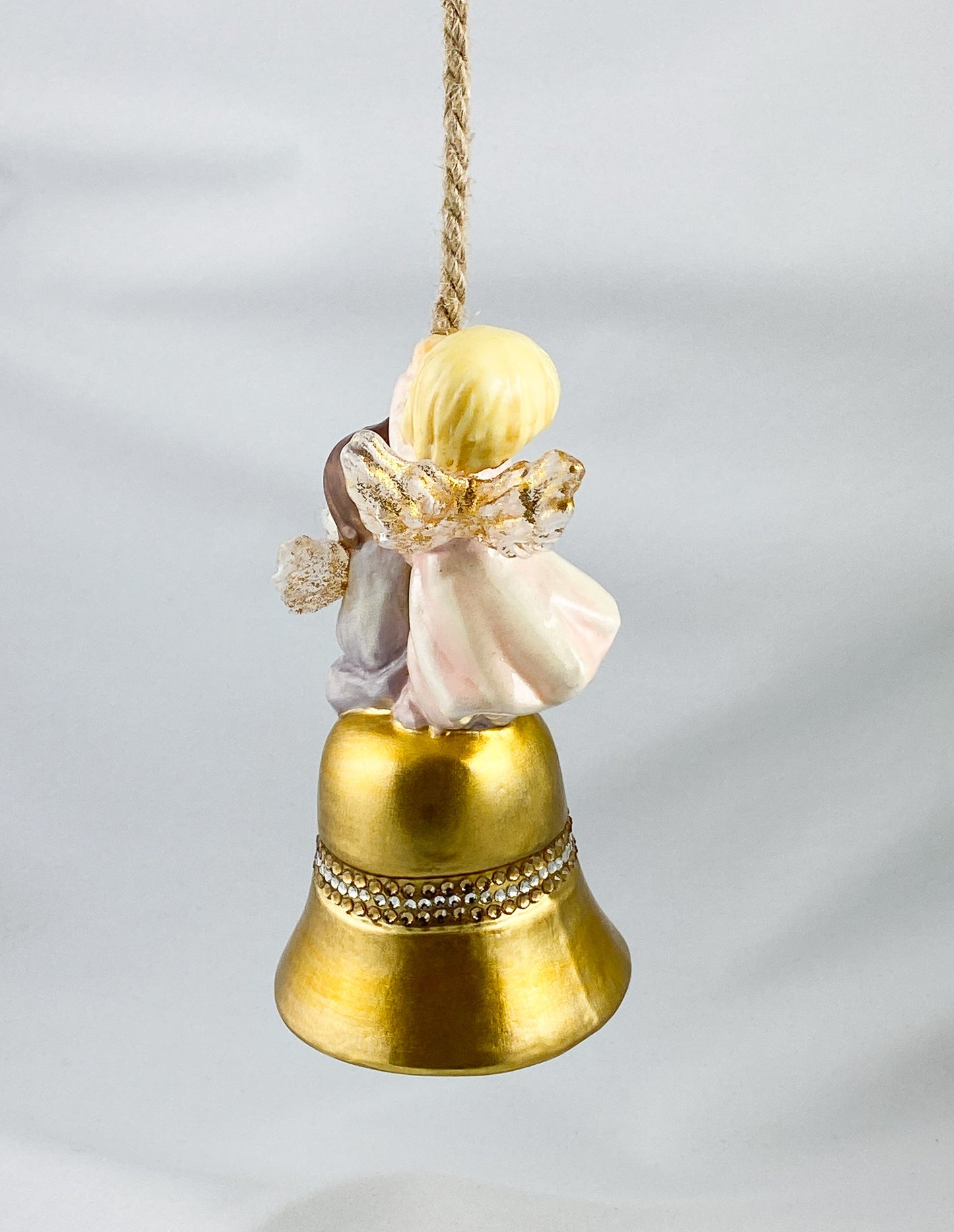 Two angels ring the golden bell, AtlasArt