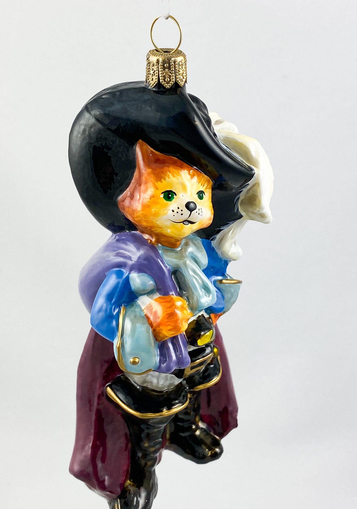 Puss in Boots with White Feather Plume AtlasArt