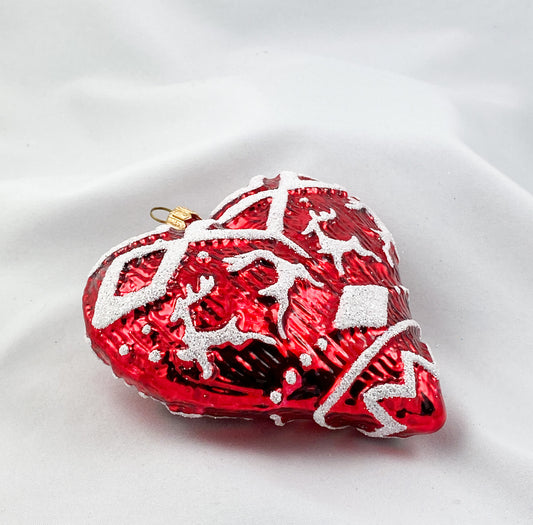 Rotes Herz mit Norweger-Pulli-Muster