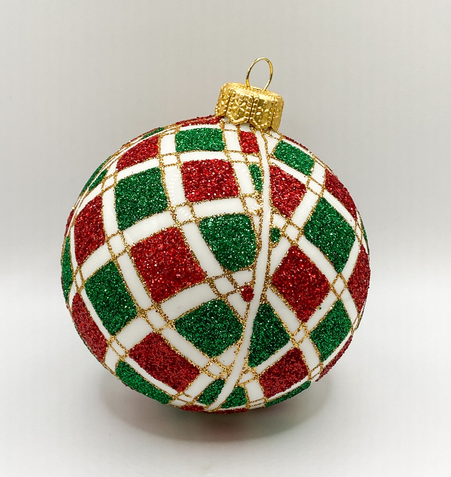 Green red checkered ball