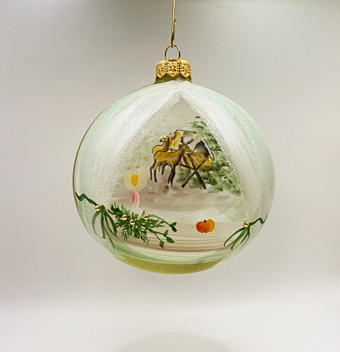 Ball with two deer at the manger