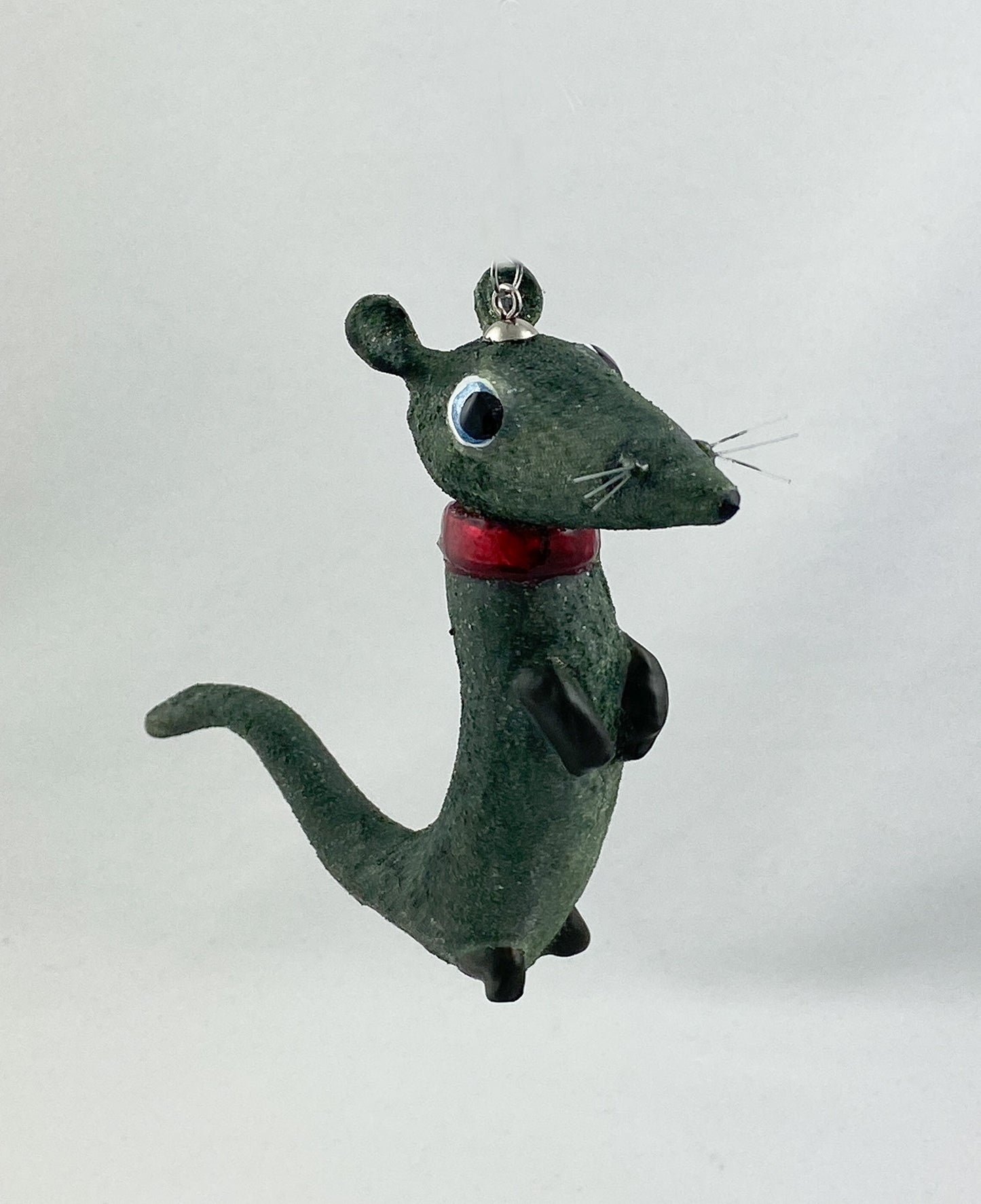 Chapeau-Chlaque, old woman, and rat Lariska, in wooden box, AtlasArt