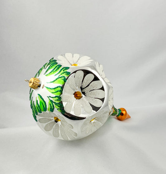 Grosse Kugel mit Gänseblümchen-Motiv