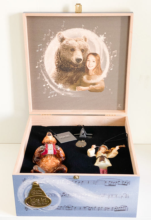 Das Mädchen und der Bär musizieren zusammen, AtlasArt